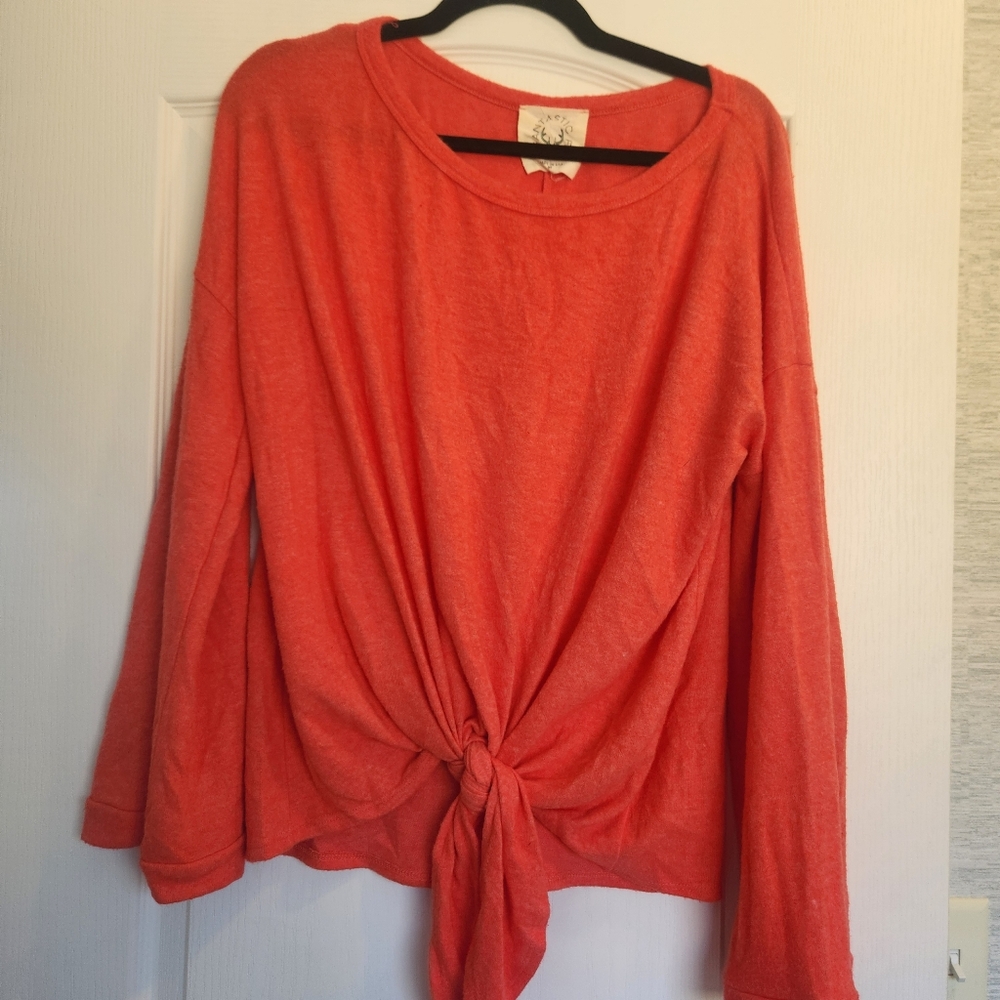 Fantastic Fawn Women's Coral Knot-Front Top Size M EUC